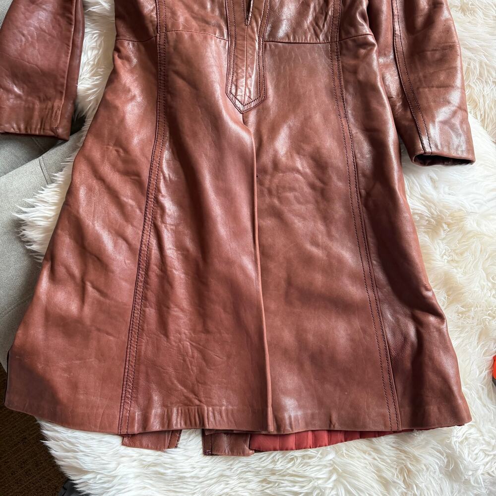 Vintage Brown Leather Coat with Fur Collar - Picture 8 of 15